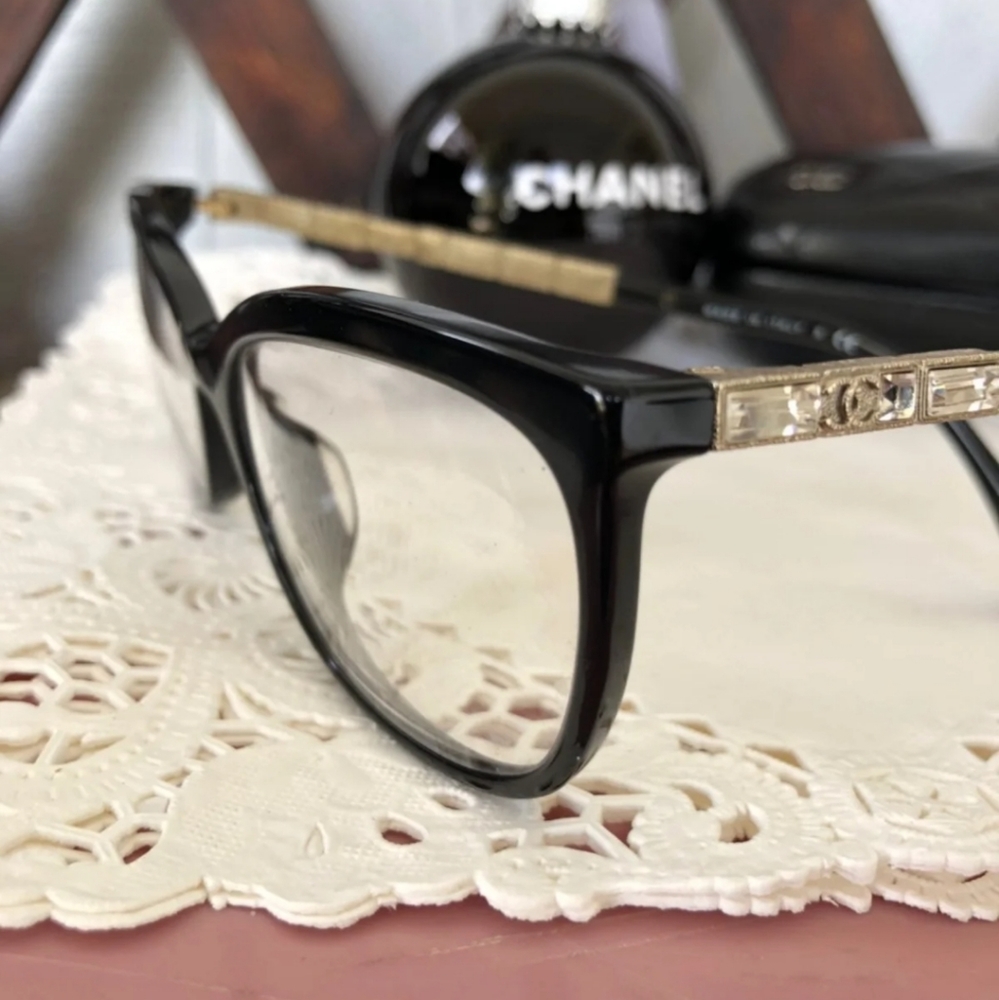 CHANEL GLASSES AND CASE